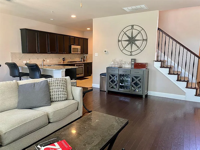 432 Hunt Dr — Photo 23