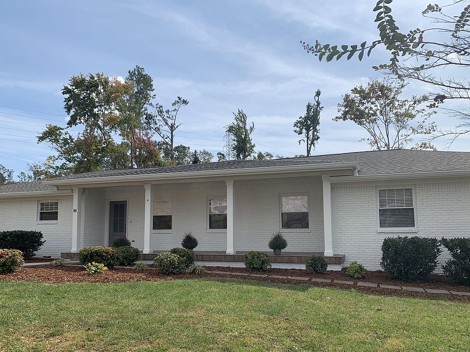 1st image of 8200 Holly Crest Dr