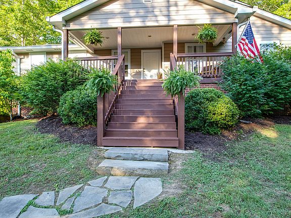 2nd image of 2515 Meacham Ln