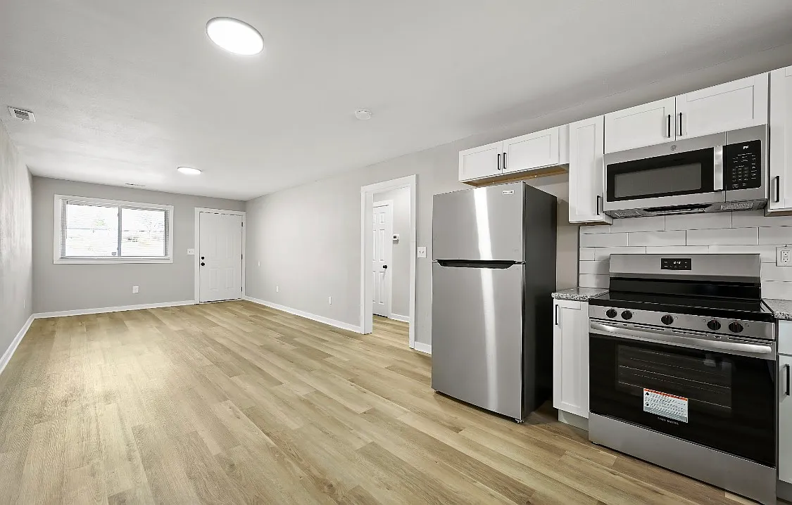 2 bed, 700 sqft, $1,195 — Photo 4