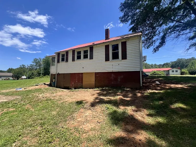 243 Boomer Commons Center Rd — Photo 1