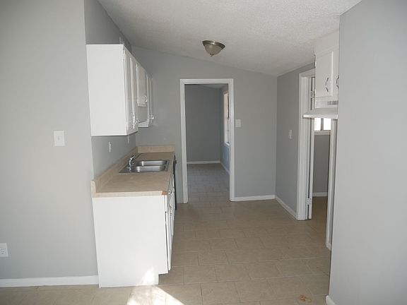 5th image of 1853 Custer Dr