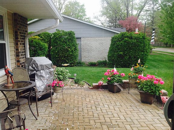 Outdoor patio area