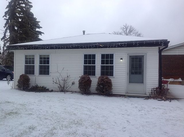1st image of 20885 W Grand Ave