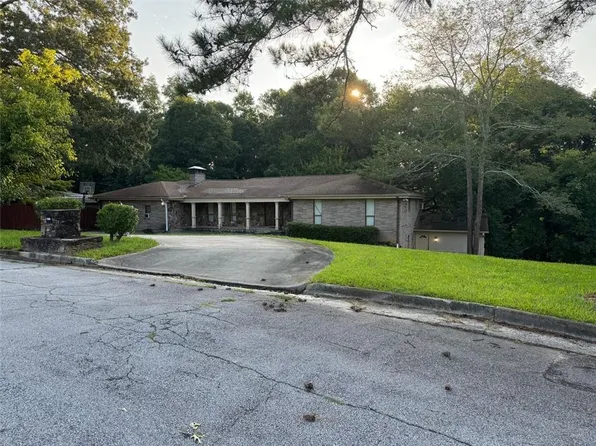 2806 Chaucer Dr SW, Atlanta, GA 30311