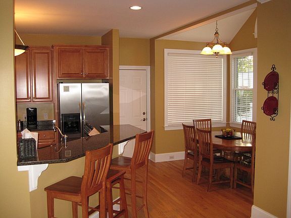 Kitchen and Breakfast nNook