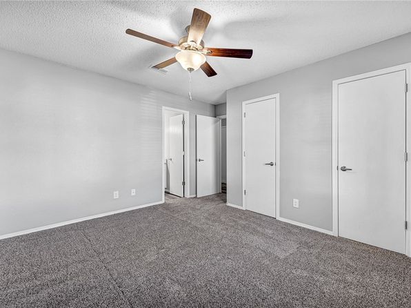 fayetteville-arkansas-448601819 picture