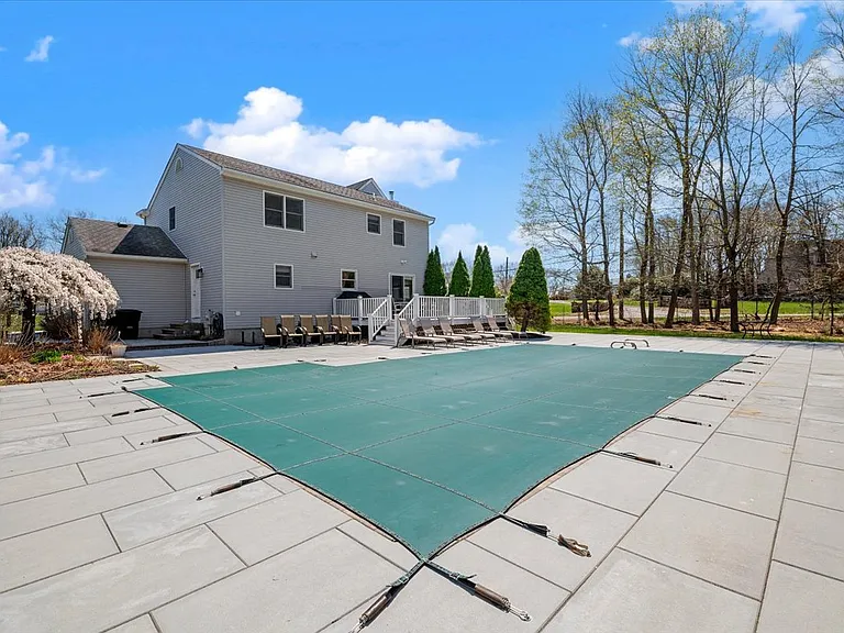 11 N Woods Rd — Photo 40