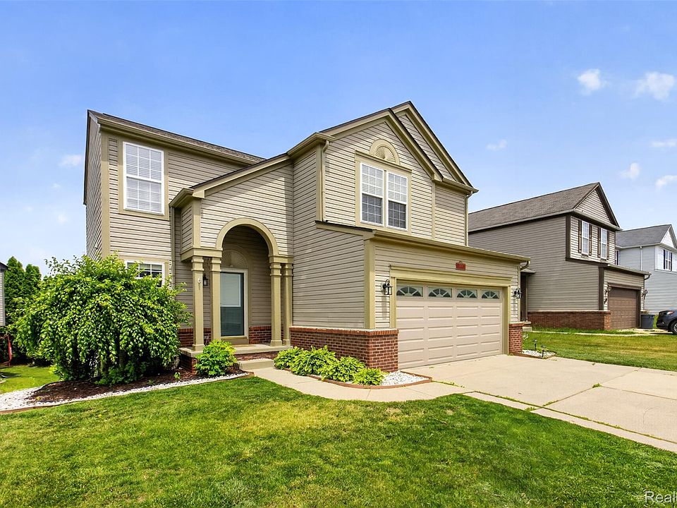1st image of 5001 Meadow Crest Cir