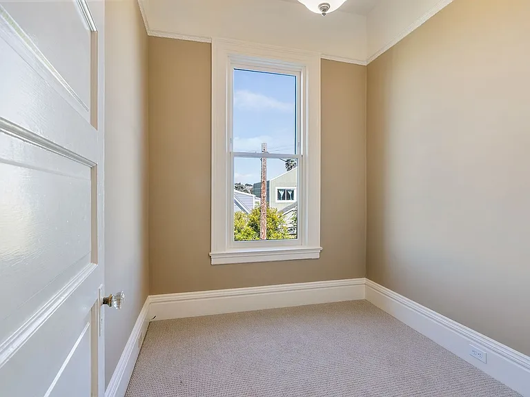 8 Whitney St — Photo 16