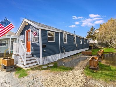 8 Moreland Ave, Hull, MA, 02045