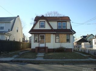 18709 Pineville Ln, Springfield Gardens, NY 11413