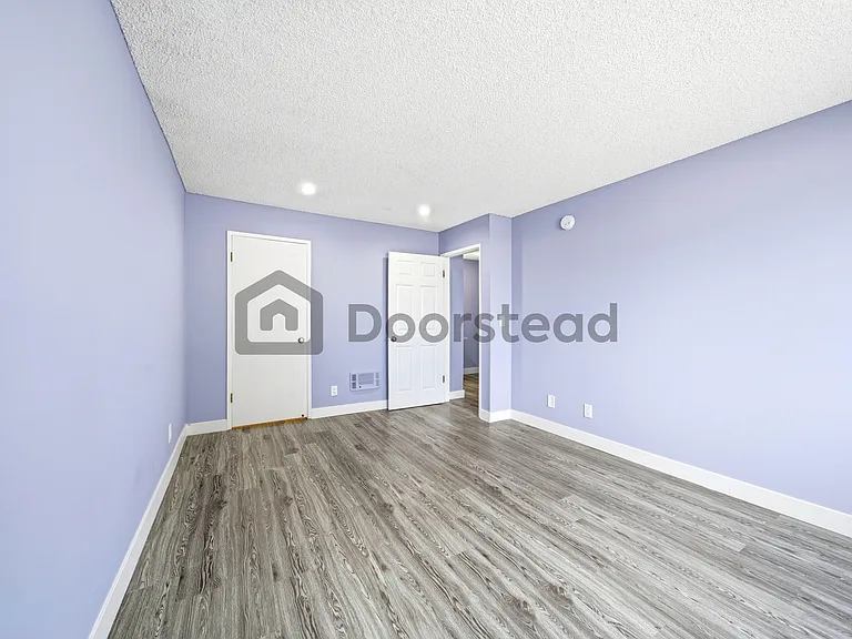 1826 S Bundy Dr #5 — Photo 14
