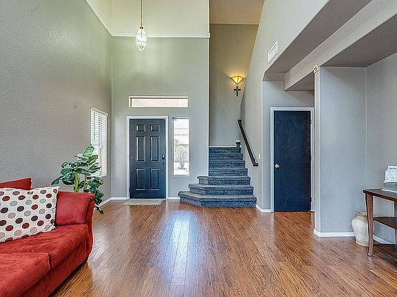 3rd image of 7516 W Mission Valley Dr