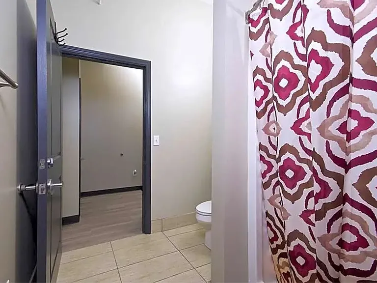 324 Vine St #8A — Photo 10