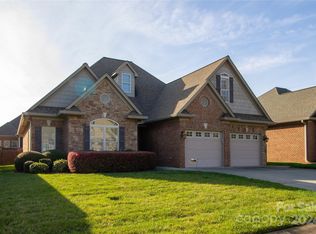 111 Independence Ct, Kings Mountain, NC 28086
