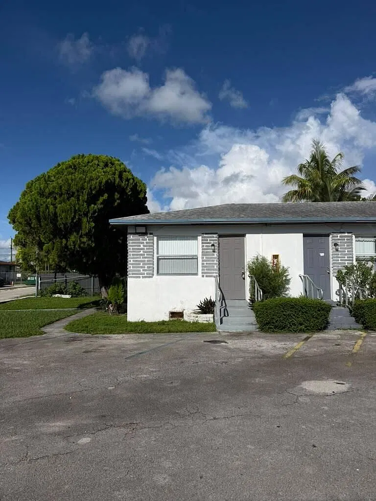 1 bed, 1.0 bath, 1692 sqft, $1,700 — Photo 1