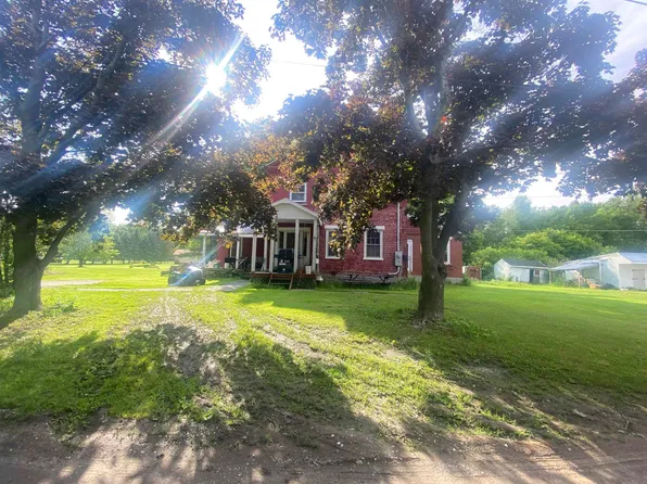 135 Chubb Street, St. Albans Town, VT 05481