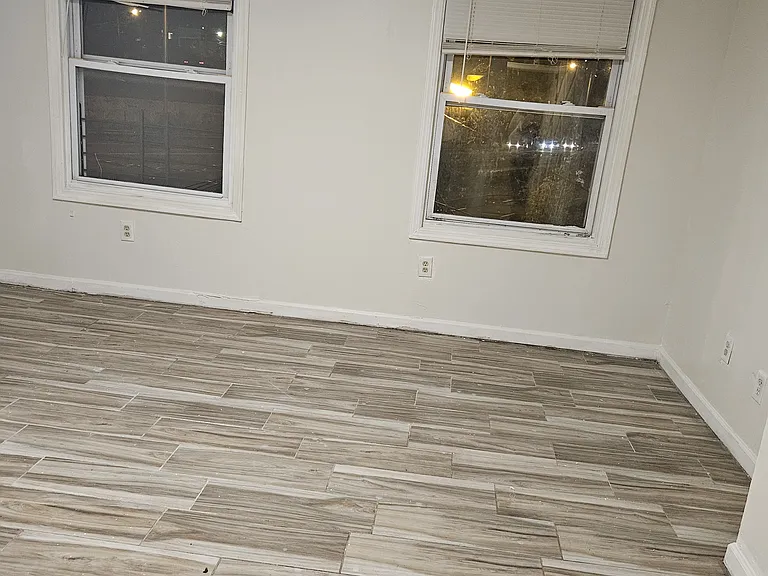 14 Oriental St — Photo 10
