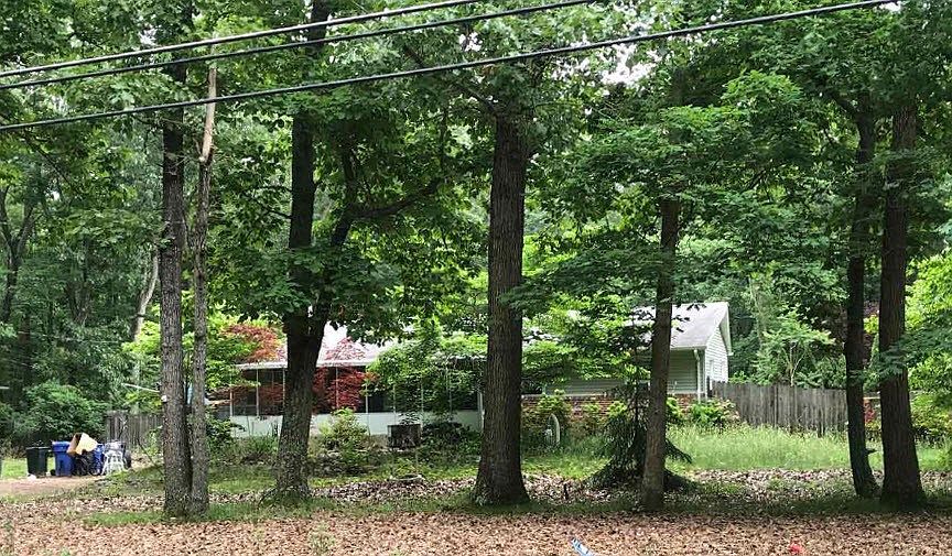 2nd image of 236 Oak Shade Rd