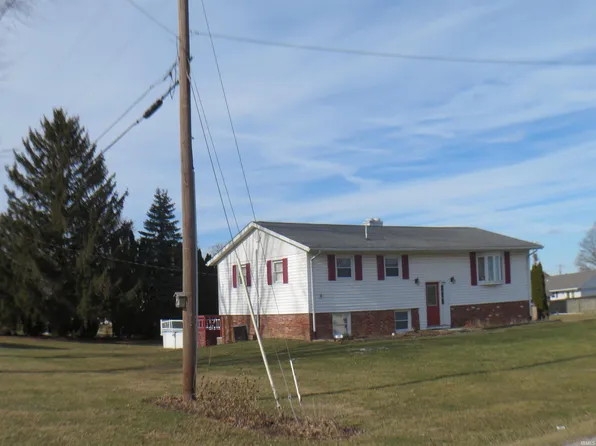 460 S Elm St, Bunker Hill, IN 46914