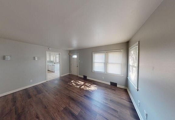 4th image of 1308 N 4th St