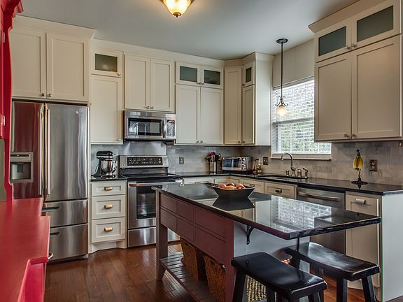 2nd image of 624 Grange Hill Ct