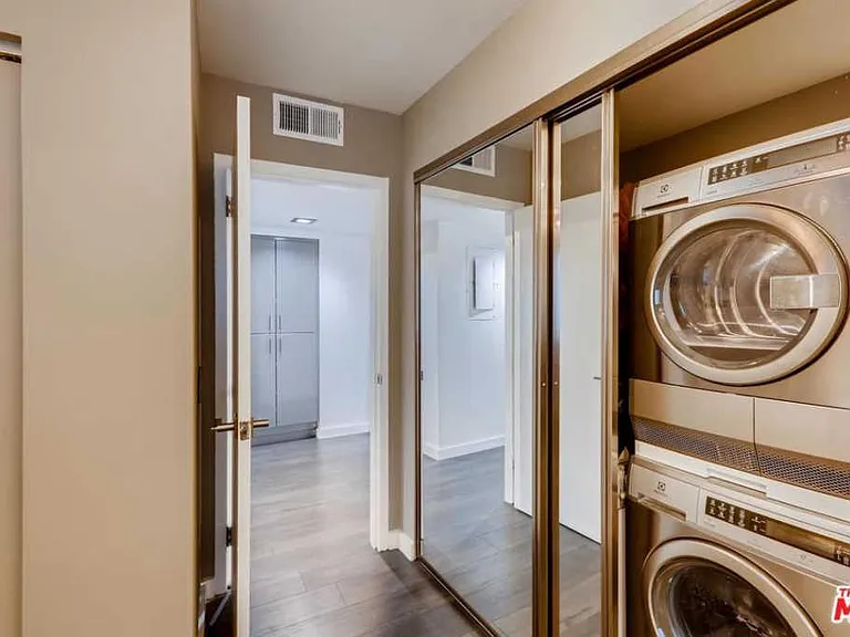 7250 Franklin Ave #1204 — Photo 17