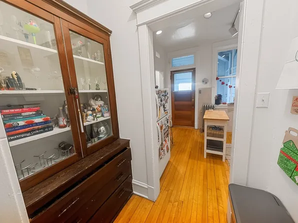 3815 N Wilton Ave #1, Chicago, IL 60613