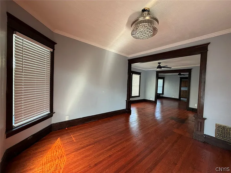 123 E Lafayette Ave — Photo 8