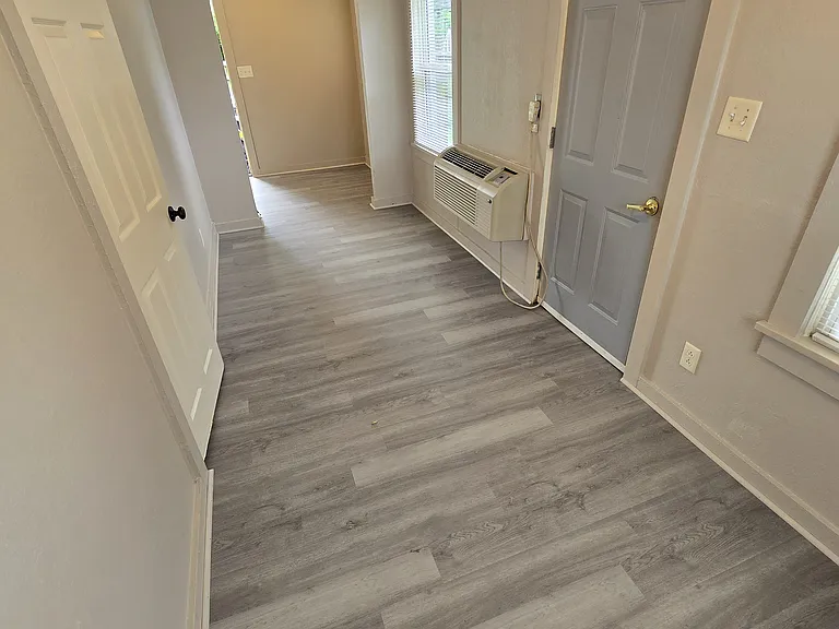 108 S Sturgeon St — Photo 4