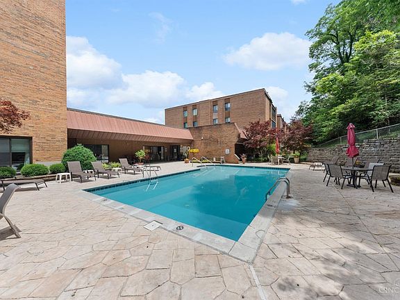 5th image of 3542 Amberacres Dr #304N