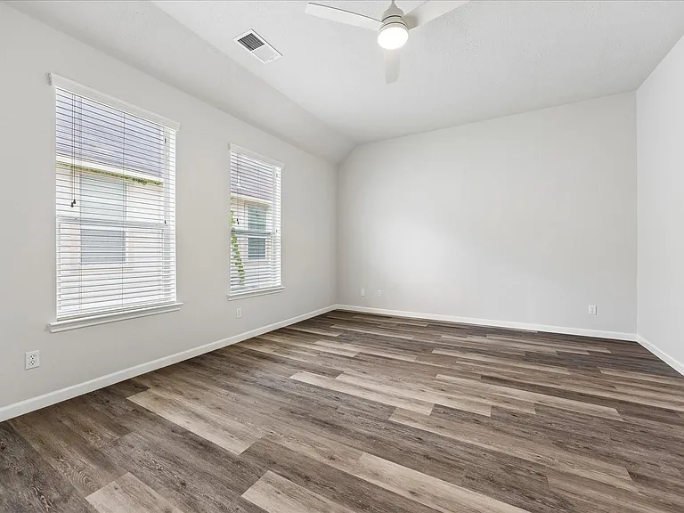 3328 Masters Point Dr — Photo 14