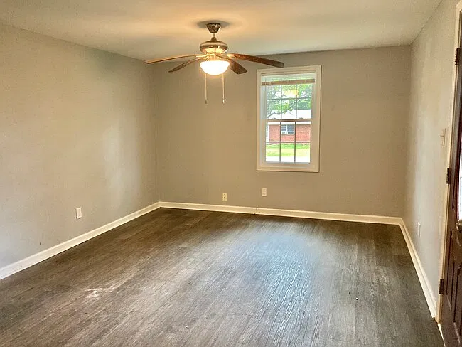 2 bed, 1.5 bath, $950 — Photo 4