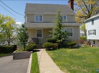 15-10 11th St, Fair Lawn, NJ 07410
