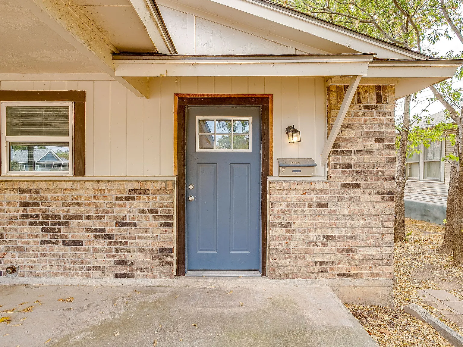 2 bed, 890 sqft, $1,595 — Photo 2