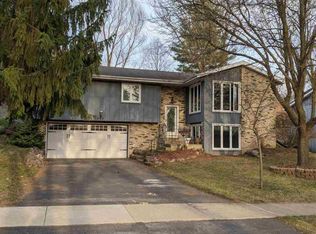 2505 Whitlock Rd, Madison, WI 53719