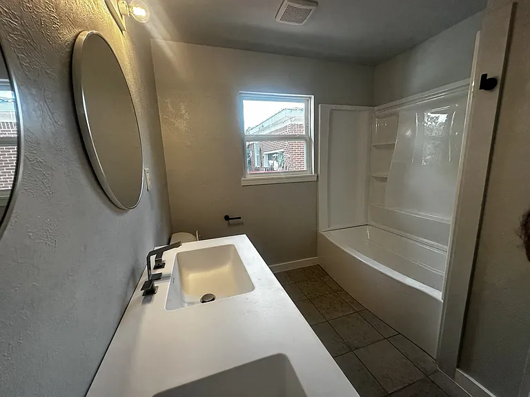929 Brown Trl — Photo 9