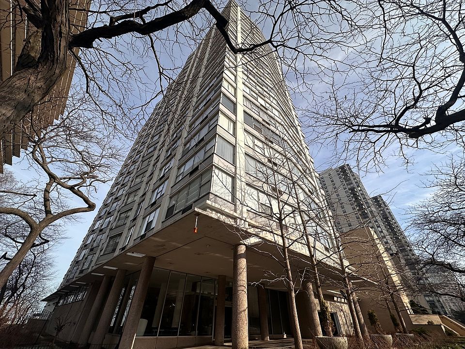 1st image of 5757 N Sheridan Rd APT 18J