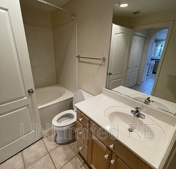 1401 N 4th St #225 — Photo 14