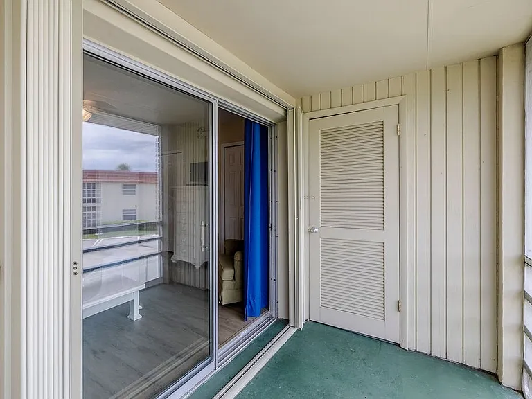 44 Woodland Dr #204 — Photo 28
