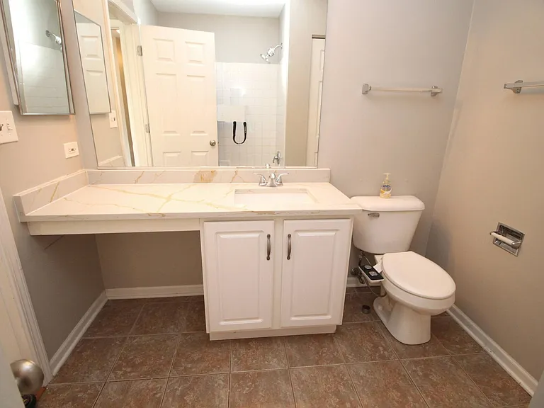 2518 Golf Ridge Cir #2518 — Photo 18