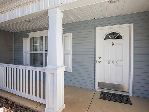 3rd image of 236 Cedar Crossing Ln