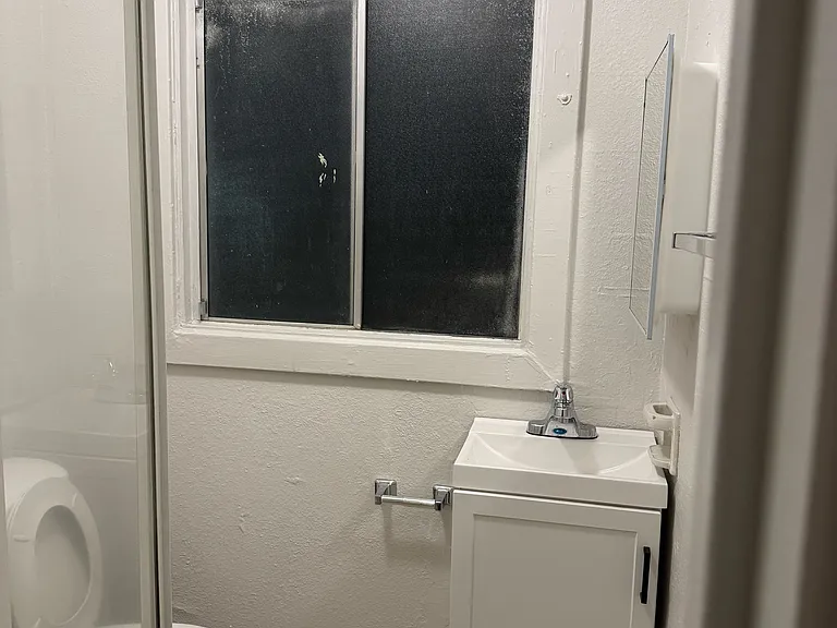 545 N California St #10 — Photo 18