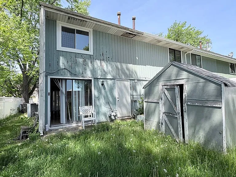 331 S Belmont Ave — Photo 4
