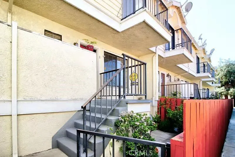 Building Photo - 2411 S Baldwin Ave #B