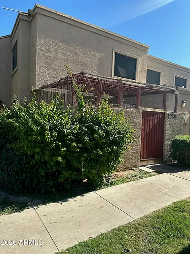 4056 W Mesquite Ln Photo 1