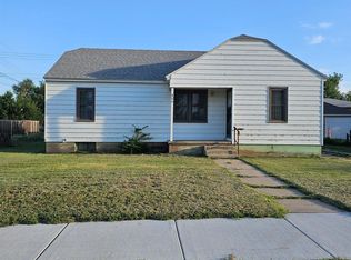 806 W 2nd St, Liberal, KS 67901