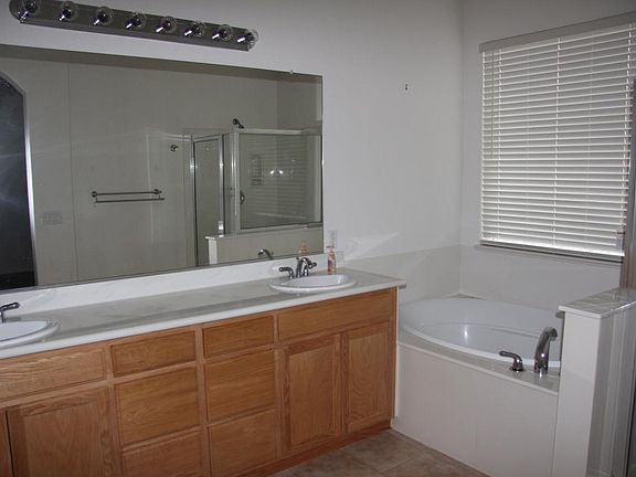 3rd image of 4251 Americana Way