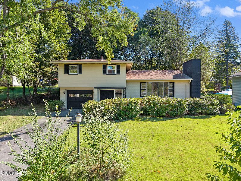 2nd image of 11 Diamond Avenue